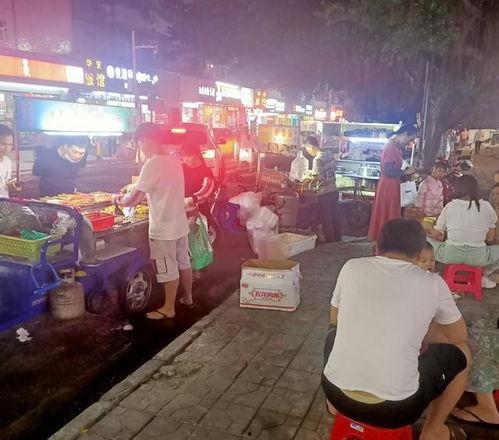 深圳地摊唱歌好听的网红,地摊歌手走红网络，歌声传遍鹏城