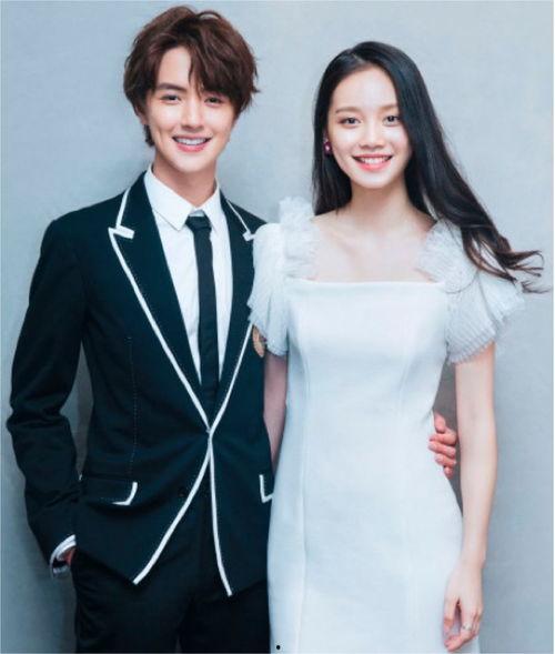 带静的明星,揭秘静谧魅力背后的明星故事