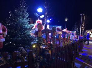 今日头条圣诞节夜市,灯火璀璨的街头夜市盛宴