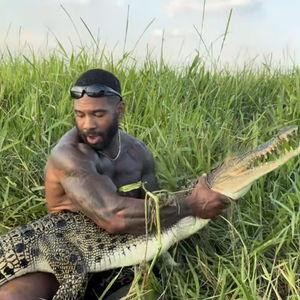 美国和英国网红打架,网络红人间的火爆冲突一触即发