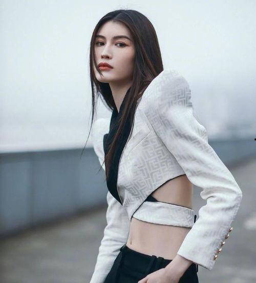 女明星的体态侧面,揭秘女明星完美体态侧面之谜