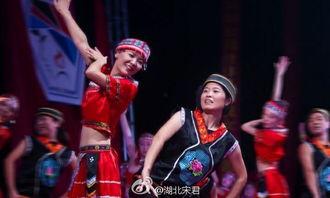 阿哥阿妹网红男士版舞蹈,潮流新风尚，燃情舞动青春